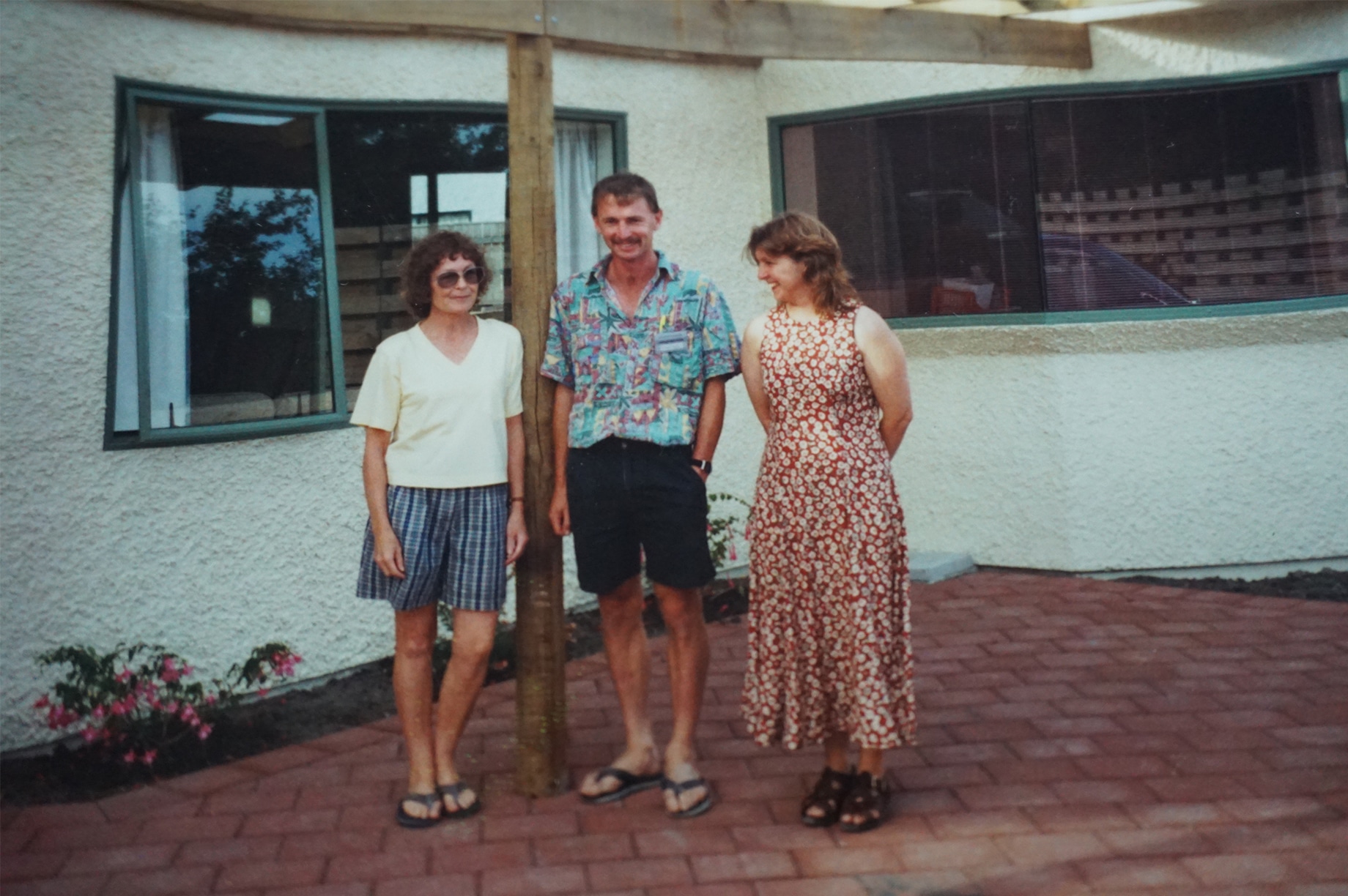 1992-building-the-company 1992 photo - Building the Company