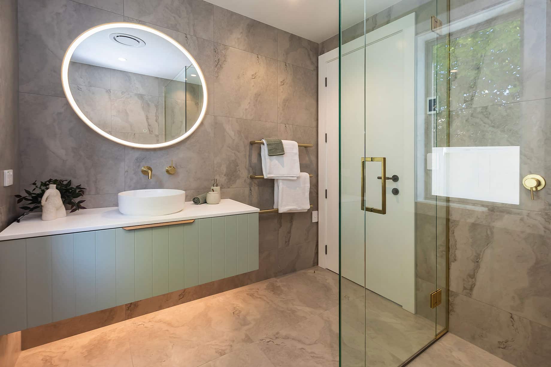Modern bathroom